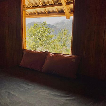 Pham'S House - Homestay & Cafe サパ エクステリア 写真