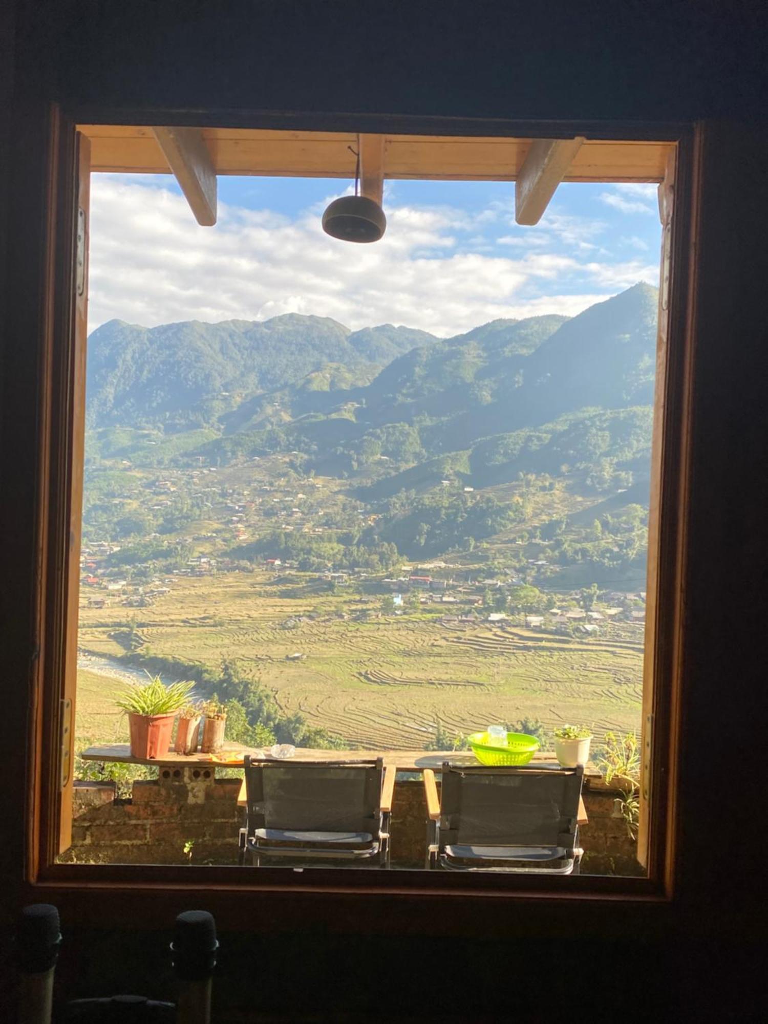 Pham'S House - Homestay & Cafe サパ エクステリア 写真