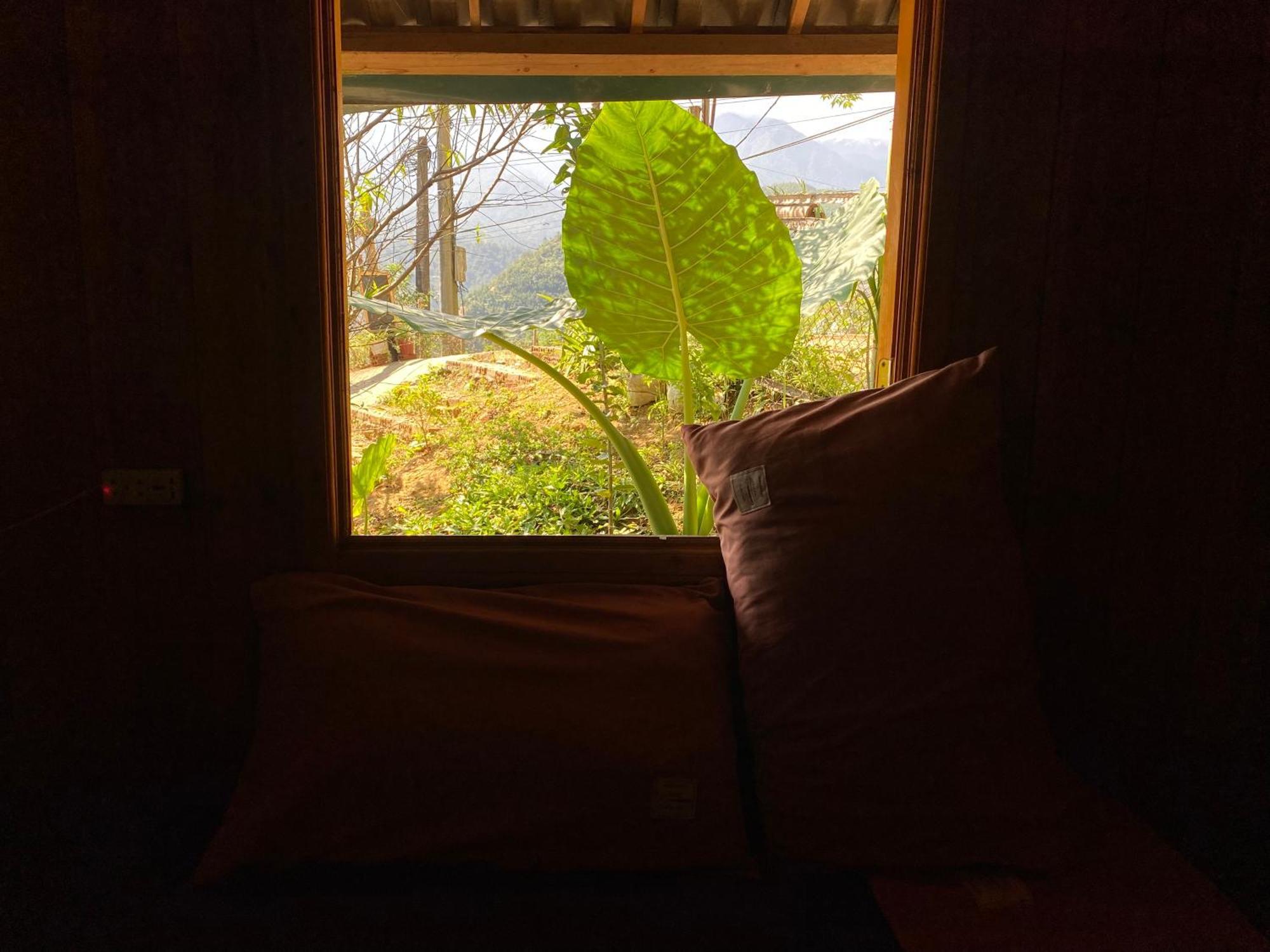 Pham'S House - Homestay & Cafe サパ エクステリア 写真