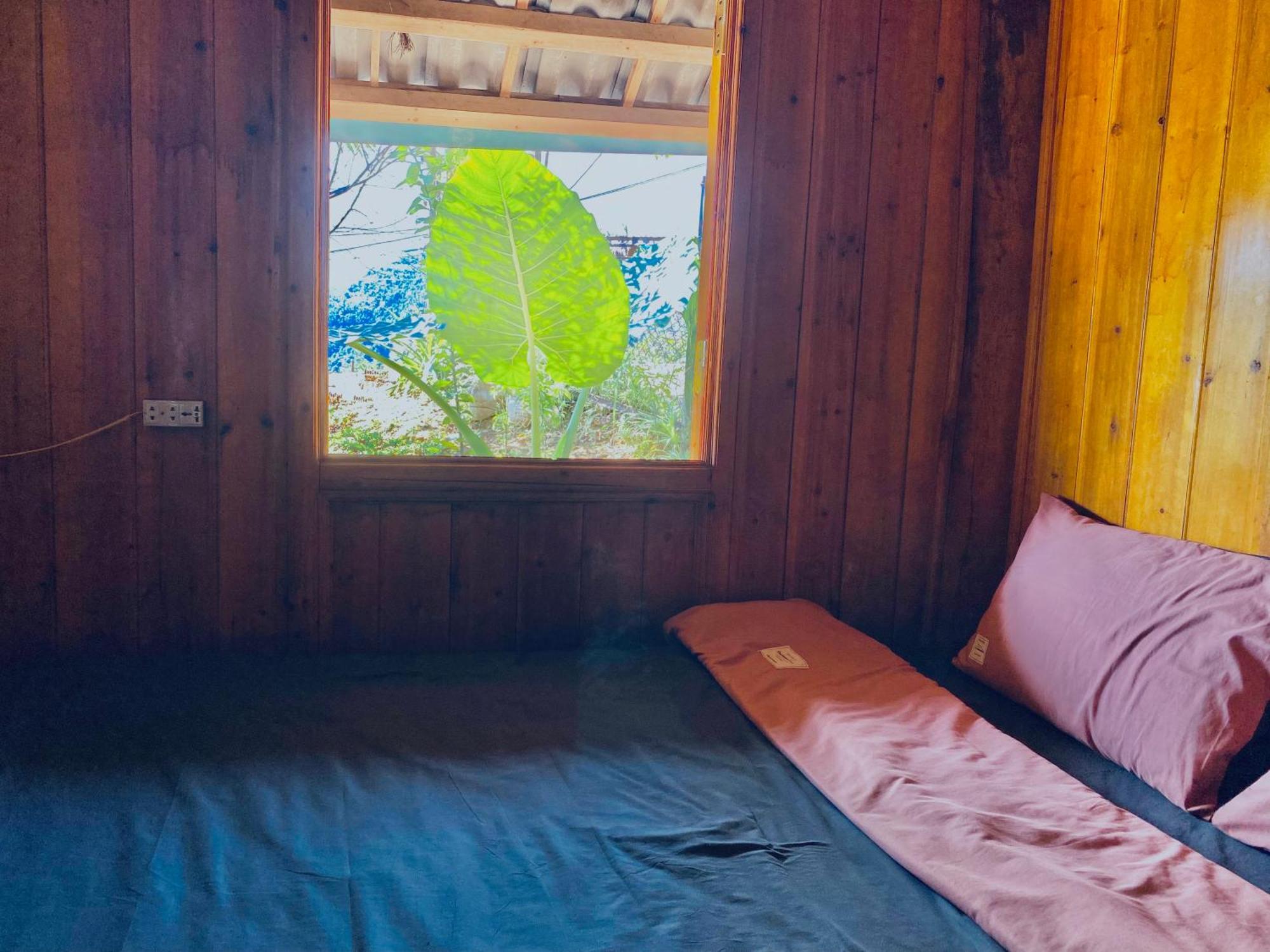 Pham'S House - Homestay & Cafe サパ エクステリア 写真